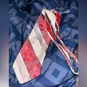 Vintage men’s Grenada tie